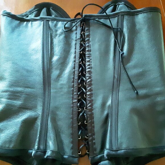 Black Faux Leather high quality Corset - Picture 3 of 4